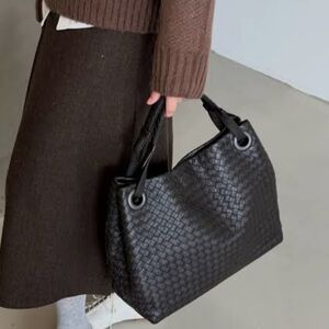 BOTTEGA VENETA Intrecciato Tote Bag Medium Bella Garda Nappa Leather Black Woven